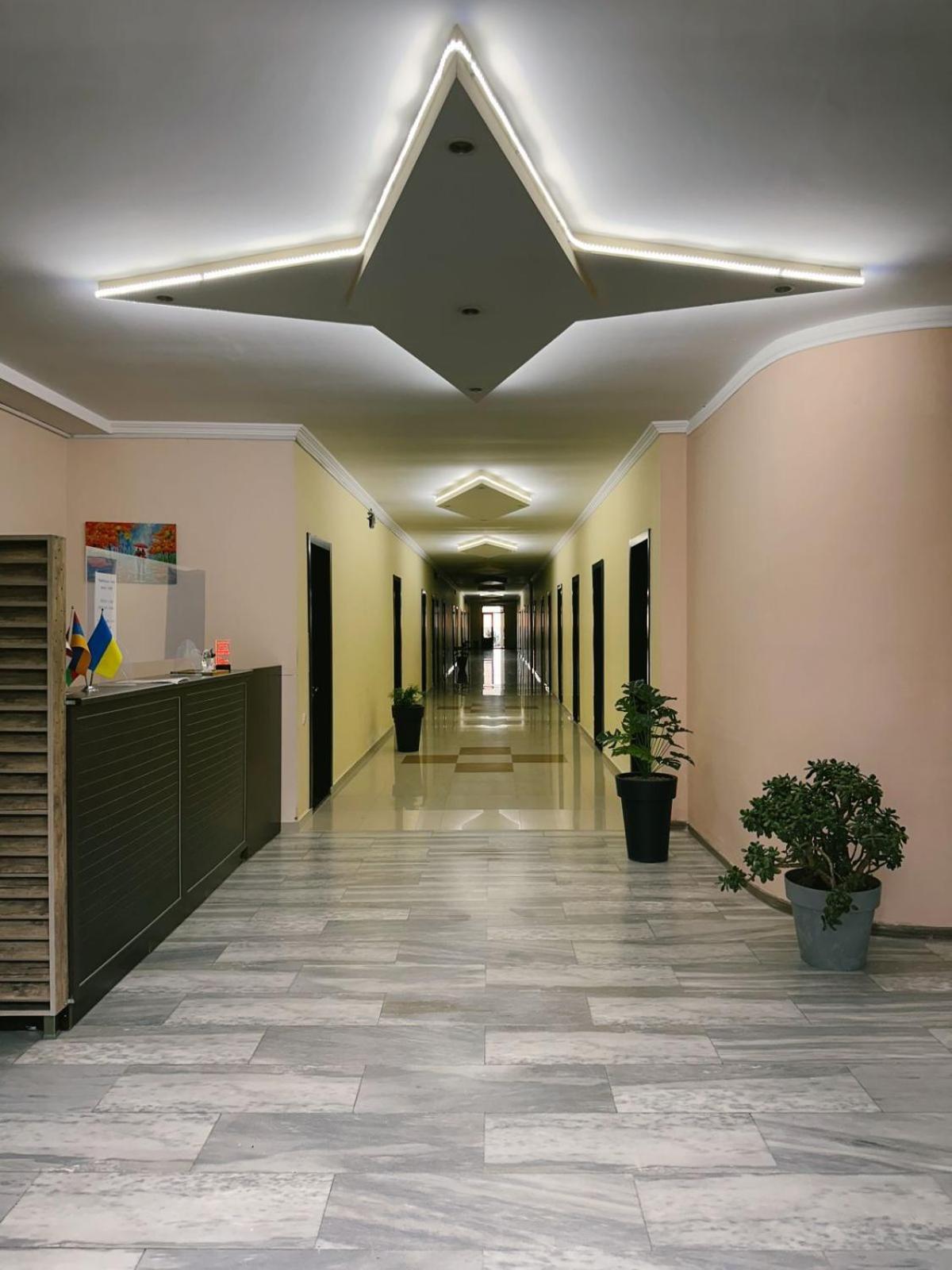 Hotel Solidarity 科布列季 外观 照片