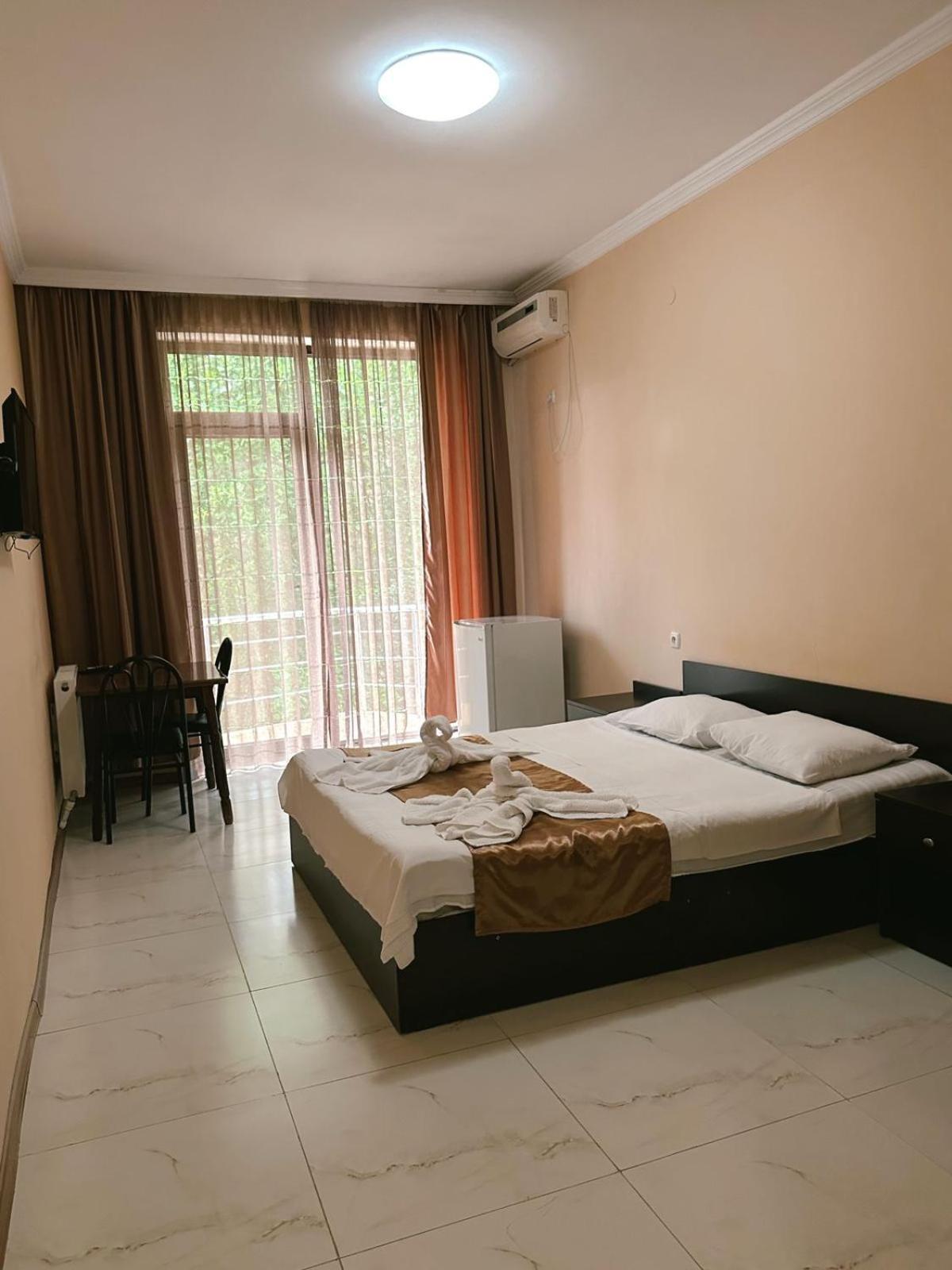 Hotel Solidarity 科布列季 外观 照片